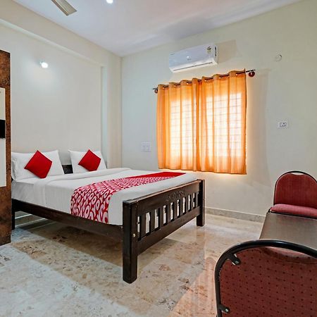 Hotel O Sri Chowdeshwari Boarding And Lodging Tavarikere Exterior photo