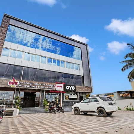 Hotel O Sri Chowdeshwari Boarding And Lodging Tavarikere Exterior photo